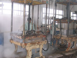 泡沫包裝加工現(xiàn)場(chǎng)